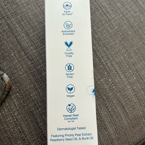 SPF 50 Mineral Body Sunscreen - Picture 5 of 6